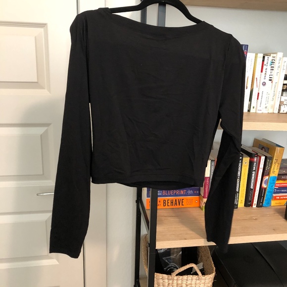 Athlete Criss Cross Crop Wrap Top - Picture 2 of 5